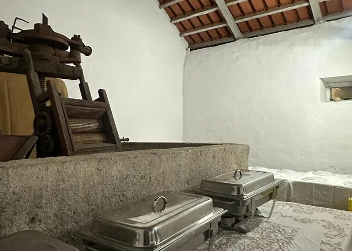 Casal Do Pequeno * アルコバサ